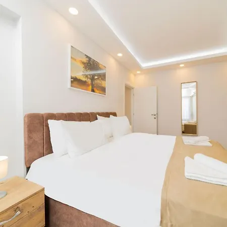 Fully Furnished Spacious Flat In Muratpasa Antalya