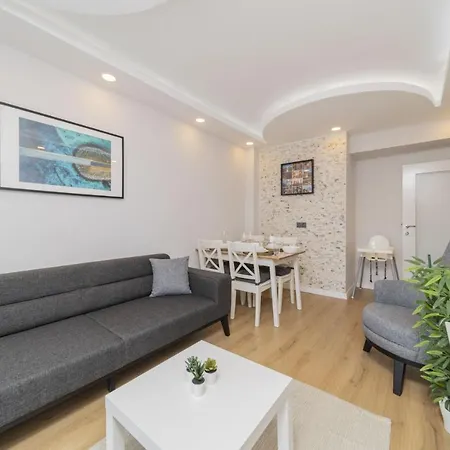 Fully Furnished Spacious Flat In Muratpasa Apartment Antalya