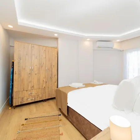 Fully Furnished Spacious Flat In Muratpasa Apartment